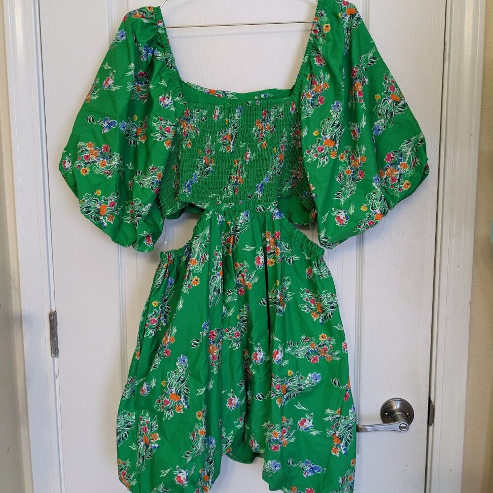 NWT Bubble Hem 100% Cotton Kelly Green Puff Sleeve Cut Out Dress - Size Large - Picture 2 of 5